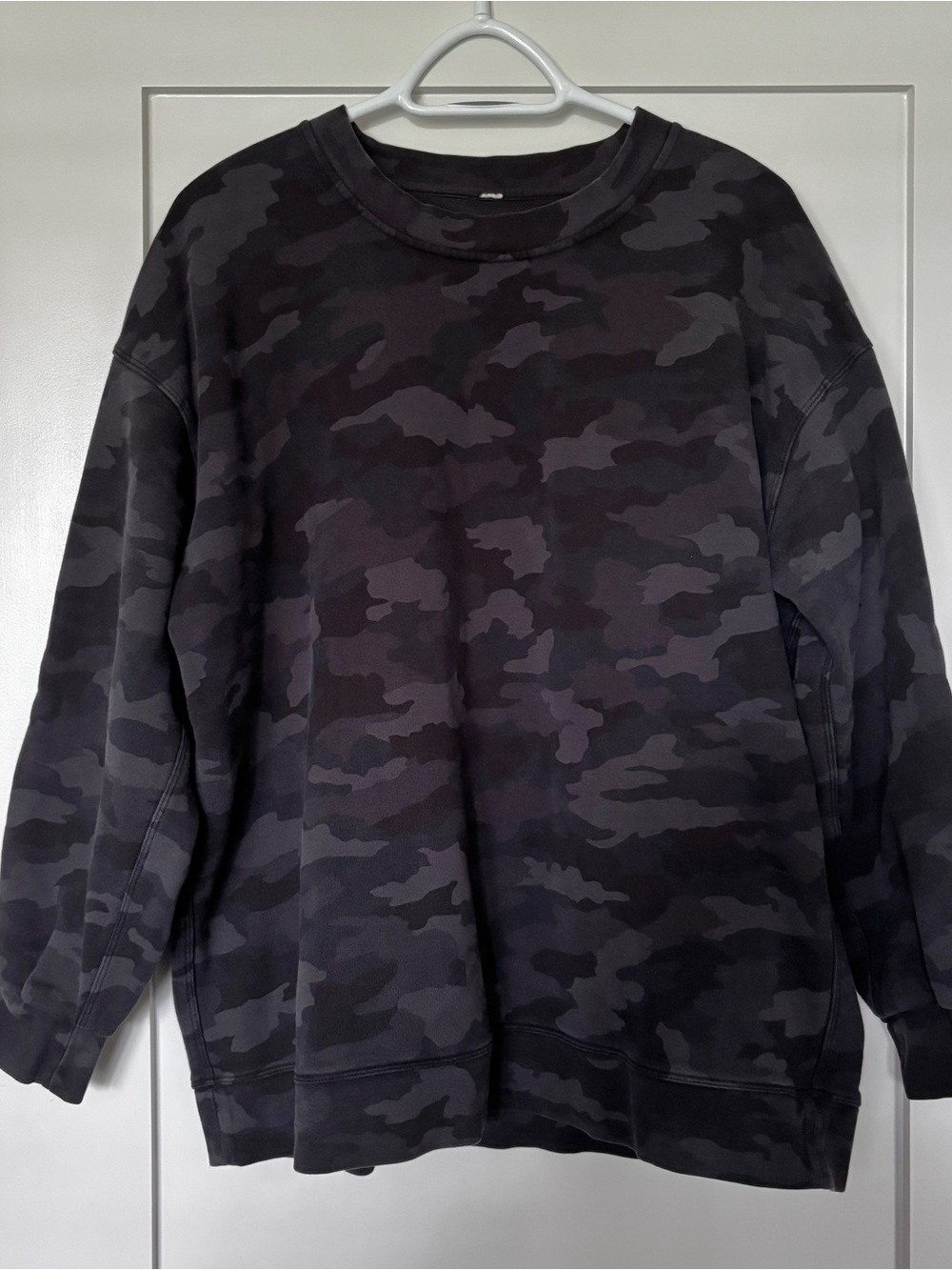 Lululemon Perfectly Oversized Crew Pullover Sweatshirt | Camo | Size 10 - Picture 4 of 6